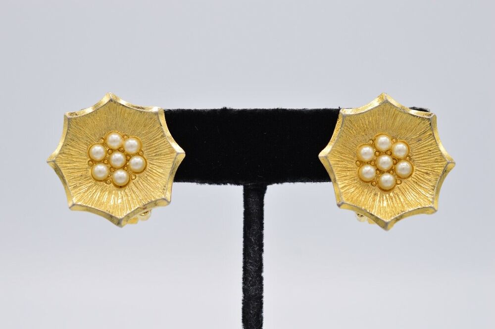 Vintage Earrings Clip Gold Faux Seed Pearl Flower Statement 1980s BinAE